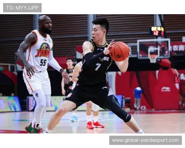 张镇麟攻防一体价值凸显或成中国男篮冲击亚洲巅峰关键先生